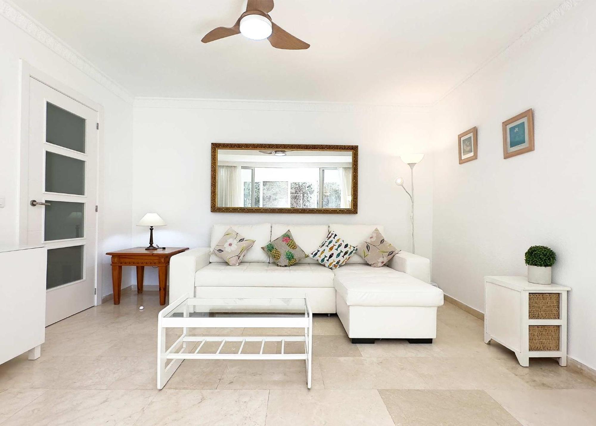 1 Bedroom Apartment Second Line Beach- Parque Marbella Building Экстерьер фото