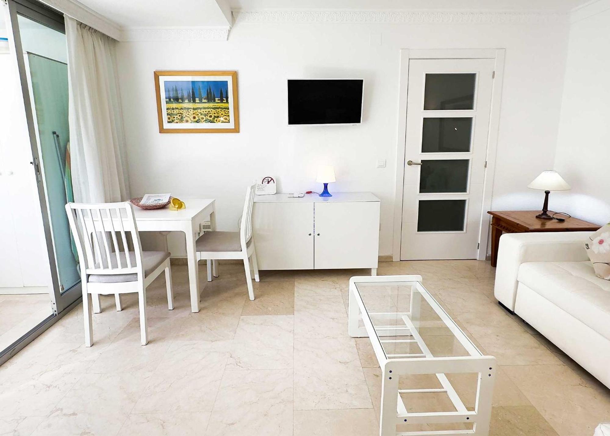 1 Bedroom Apartment Second Line Beach- Parque Marbella Building Экстерьер фото
